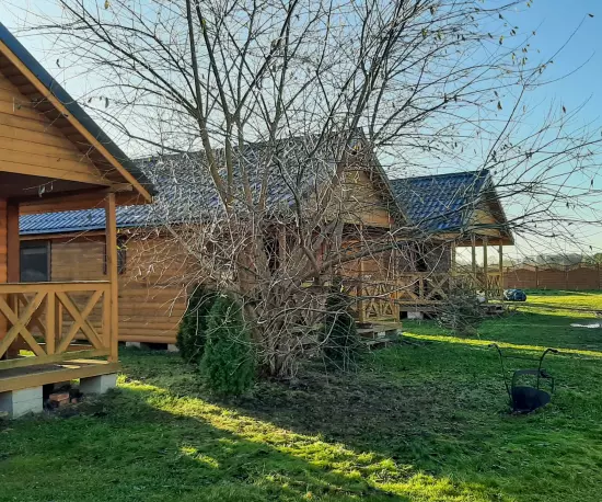 Wiosna w domkach w Łupawie